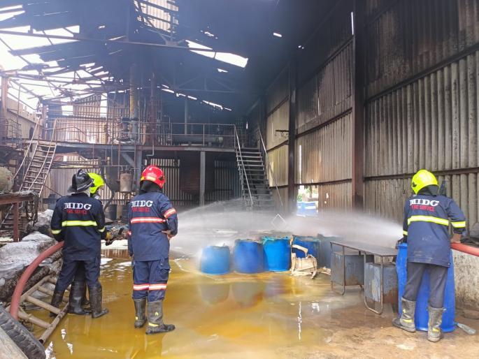 chemical company catches fire in ambernath midc firefighters continue to put out the blaze | अंबरनाथमध्ये केमिकल कंपनीला लागली आग; अग्निशमन दलाकडून आग विझवण्याचे प्रयत्न सुरू