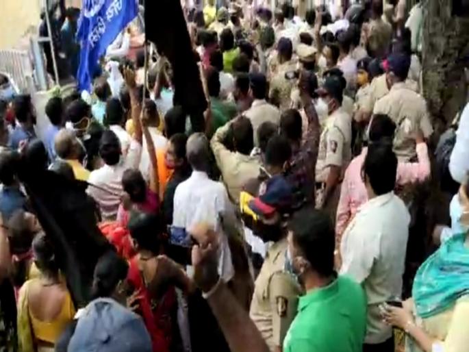 Citizens protest against demolition of houses in Ambil stream in Pune, police deployed tight security | पुण्यातील आंबील ओढ्यात घरे पाडण्याचा कारवाईला नागरिकांचा तीव्र विरोध, काय आहे नेमके प्रकरण?