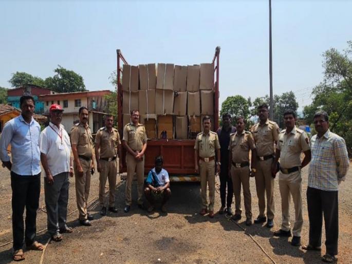 52 lakh worth of illegal liquor seized in Amboli | Sindhudurg: आंबोलीमध्ये अवैध दारूसह ५२ लाखांचा मुद्देमाल जप्त 52 lakh worth of illegal liquor seized in Amboli | Sindhudurg: आंबोलीमध्ये अवैध दारूसह ५२ लाखांचा मुद्देमाल जप्त