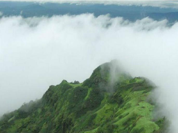 Death of youth in Ambalit valley collapses, mourning at Owaliye village | आंबोलीत दरीत कोसळून तरूणाचा मृत्यू, ओवळीये गावावर शोककळा Death of youth in Ambalit valley collapses, mourning at Owaliye village | आंबोलीत दरीत कोसळून तरूणाचा मृत्यू, ओवळीये गावावर शोककळा