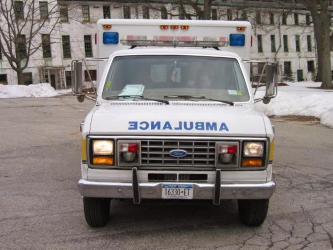 hundreds of lives were saved through a van | एका व्हॅनच्या माध्यमातून वाचविले शेकडोंचे प्राण! hundreds of lives were saved through a van | एका व्हॅनच्या माध्यमातून वाचविले शेकडोंचे प्राण!