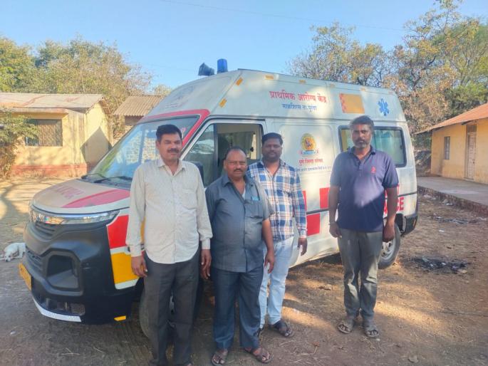 Ambulance drivers have not been paid for ten months | रुग्णवाहिका चालकांना दहा महिन्यांपासून वेतनच नाही Ambulance drivers have not been paid for ten months | रुग्णवाहिका चालकांना दहा महिन्यांपासून वेतनच नाही