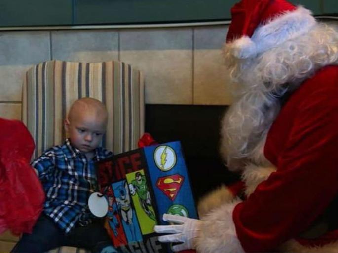 Christmas is celebrating this place in America in September... due to emotion | अमेरिकेत या ठिकाणी सप्टेंबरमध्येच नाताळ साजरा होतोय....कारण वाचून व्हाल भावूक Christmas is celebrating this place in America in September... due to emotion | अमेरिकेत या ठिकाणी सप्टेंबरमध्येच नाताळ साजरा होतोय....कारण वाचून व्हाल भावूक