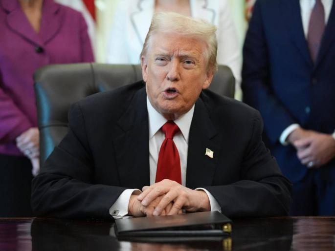 Donald Trump administration's new rule According to the new visa order, obesity or diabetes will not allow entry into the US; other diseases are also mentioned | ट्रम्प प्रशासनाचा नवा नियम! नवीन व्हिसा ऑर्डरनुसार, लठ्ठपणा किंवा मधुमेहामुळे अमेरिकेत प्रवेश मिळणार नाही; इतर आजारांचाही उल्लेख Donald Trump administration's new rule According to the new visa order, obesity or diabetes will not allow entry into the US; other diseases are also mentioned | ट्रम्प प्रशासनाचा नवा नियम! नवीन व्हिसा ऑर्डरनुसार, लठ्ठपणा किंवा मधुमेहामुळे अमेरिकेत प्रवेश मिळणार नाही; इतर आजारांचाही उल्लेख