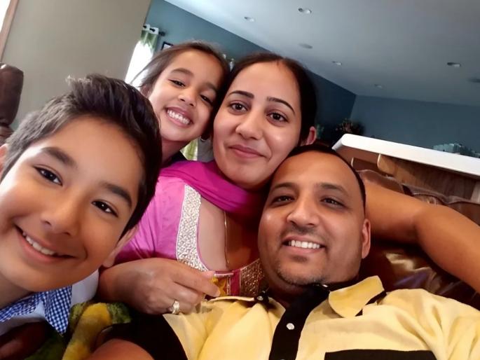 Indian man who has been living in the US for 30 years arrested despite having a green card, family desperate! What's the real story? | अमेरिकेत ३० वर्षांपासून वास्तव्यास असलेल्या भारतीयाला ग्रीन कार्ड असूनही अटक, कुटुंबीय हताश! नेमकं प्रकरण काय? Indian man who has been living in the US for 30 years arrested despite having a green card, family desperate! What's the real story? | अमेरिकेत ३० वर्षांपासून वास्तव्यास असलेल्या भारतीयाला ग्रीन कार्ड असूनही अटक, कुटुंबीय हताश! नेमकं प्रकरण काय?