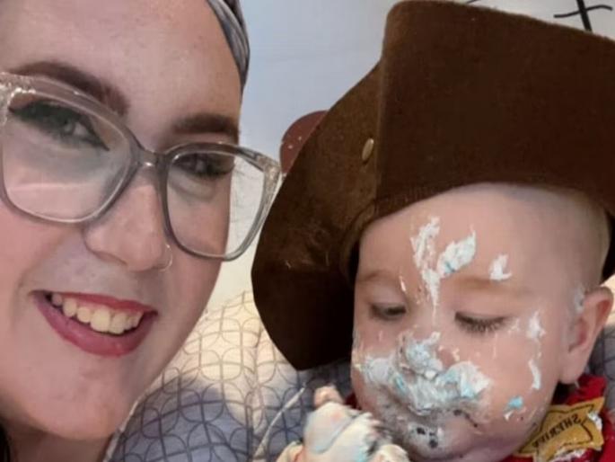 Strange but true! A sister gave birth to a brother's son; The world was shocked to hear the reason | विचित्र पण सत्य आहे! भावाच्या मुलाला बहीणीने जन्म दिला; कारण ऐकून जग हैराण