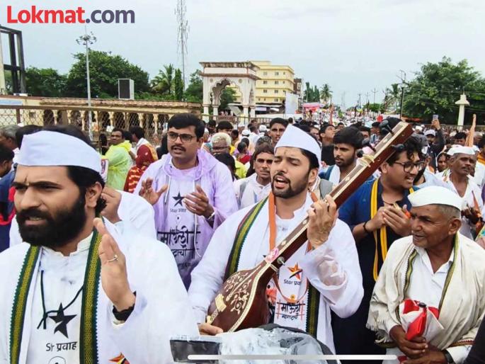 Veena in hand, Vithumauli's Jagar in mouth, 'Tharal Tar Mag' fame Arjun Aka Amit Bhanushali's participation in the wari | हातात वीणा, मुखात विठुमाऊलीचा जागर, 'ठरलं तर मग'मधील अर्जुनचा वारीत सहभाग