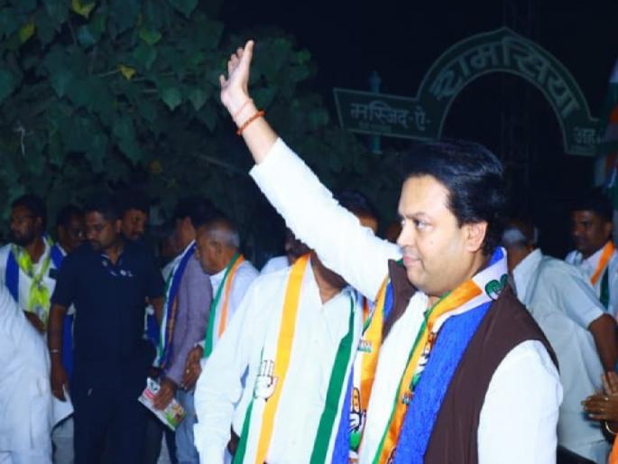 'Sayyara, you are not a change...'; Congress suffers a setback on the eve of elections; Amit Deshmukh's 'Shayarana' counterattack..! | ‘सैयारा तू तो बदला नही है...’; काँग्रेसला गळती, अमित देशमुखांचा 'शायराना' पलटवार..!