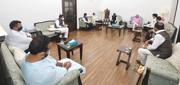 Give Rs 10 crore soft loan to sugar industry immediately | साखर उद्योगाला दहा कोटींचे सॉफ्टलोन तातडीने द्या: अमित शहा यांची घेतली भेट Give Rs 10 crore soft loan to sugar industry immediately | साखर उद्योगाला दहा कोटींचे सॉफ्टलोन तातडीने द्या: अमित शहा यांची घेतली भेट