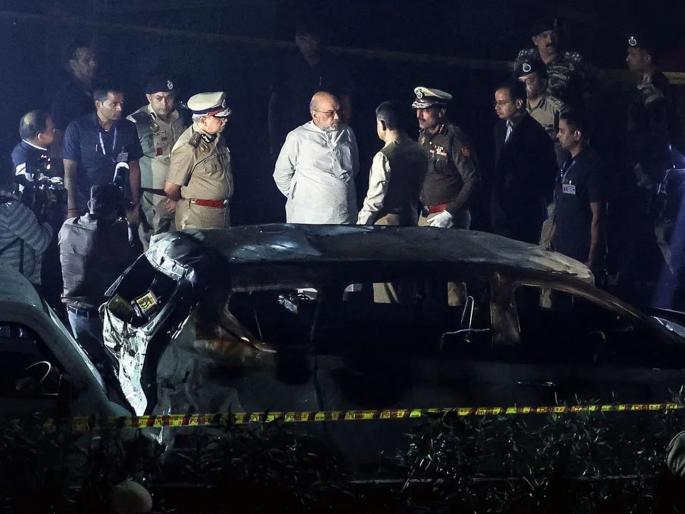 Delhi Blast Update: Search for culprits involved in blast, orders Home Minister Amit Shah | स्फोटात सामील असलेल्या दोषींचा शोध घ्या, गृहमंत्री अमित शाह यांचे आदेश