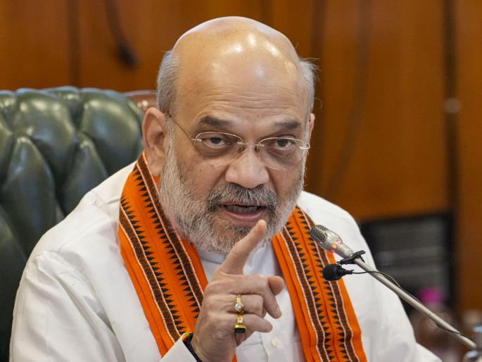 congress gave reservation to muslims and weakened it, Modi government stands by its promises says Amit shsh | "काँग्रेसनं मुस्लिमांना 'कोटा' देऊन आरक्षण कमकुवत केले, 'त्या' आश्वासनांवरही मोदी सरकार ठाम"; शाह यांचं मोठं विधान congress gave reservation to muslims and weakened it, Modi government stands by its promises says Amit shsh | "काँग्रेसनं मुस्लिमांना 'कोटा' देऊन आरक्षण कमकुवत केले, 'त्या' आश्वासनांवरही मोदी सरकार ठाम"; शाह यांचं मोठं विधान