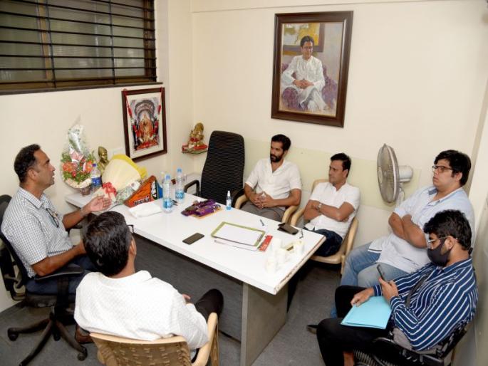 Put an end to factionalism within the party, Amit Thackeray's tambi; Interacted with office bearers at the party office | पक्षाअंतर्गत गटबाजीला आवर घाला, अमित ठाकरेंची तंबी ; नाशकातील पदाधिकाऱ्यांशी साधला संवाद Put an end to factionalism within the party, Amit Thackeray's tambi; Interacted with office bearers at the party office | पक्षाअंतर्गत गटबाजीला आवर घाला, अमित ठाकरेंची तंबी ; नाशकातील पदाधिकाऱ्यांशी साधला संवाद