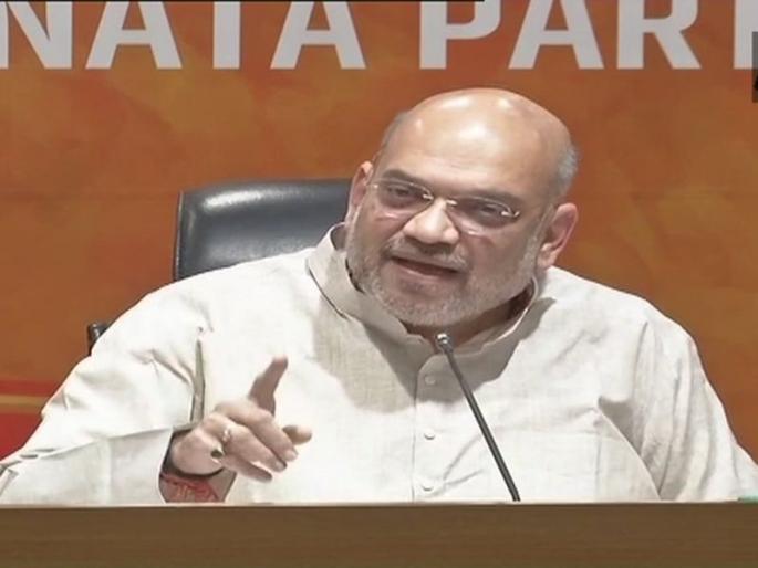 bjp president amit shah slams congress jds alliance in Karnataka | आणीबाणी लागू करणाऱ्यांनी लोकशाहीच्या बाता मारु नयेत- शहा bjp president amit shah slams congress jds alliance in Karnataka | आणीबाणी लागू करणाऱ्यांनी लोकशाहीच्या बाता मारु नयेत- शहा