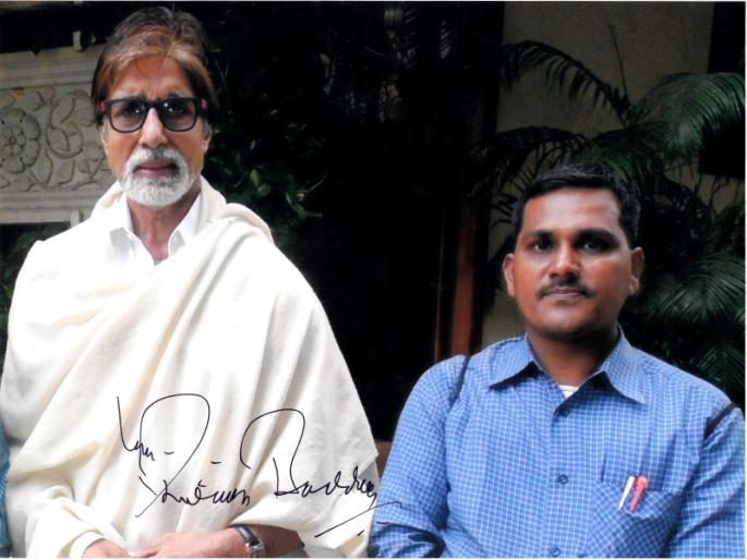 1100 times published from click with celebrities ... | ११०० मान्यवरांसोबत झळकलेले '' झळकी ''...