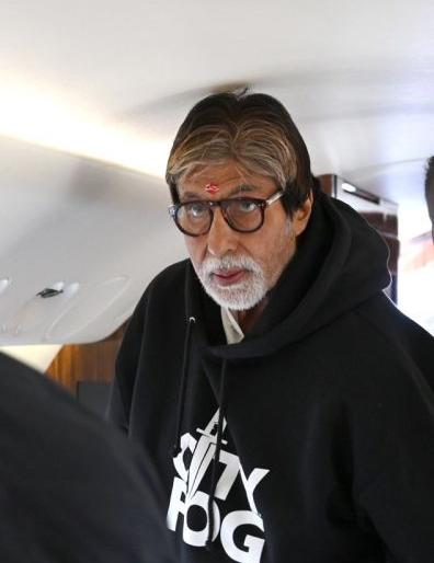 'Fans' euphoria, 'Jhalak Dikhhla Hai ...', 'Big B' reached 'Set' on filming | ‘फॅन्स’ची आतुरता, ‘झलक दिखला दो...’ ‘बिग बी’ पोहोचले चित्रीकरणाच्या ‘सेट’वर