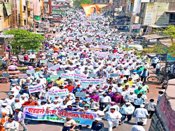 The promises were just enough; Now take action | आश्वासने पुरे झाली; आता कृती करा The promises were just enough; Now take action | आश्वासने पुरे झाली; आता कृती करा