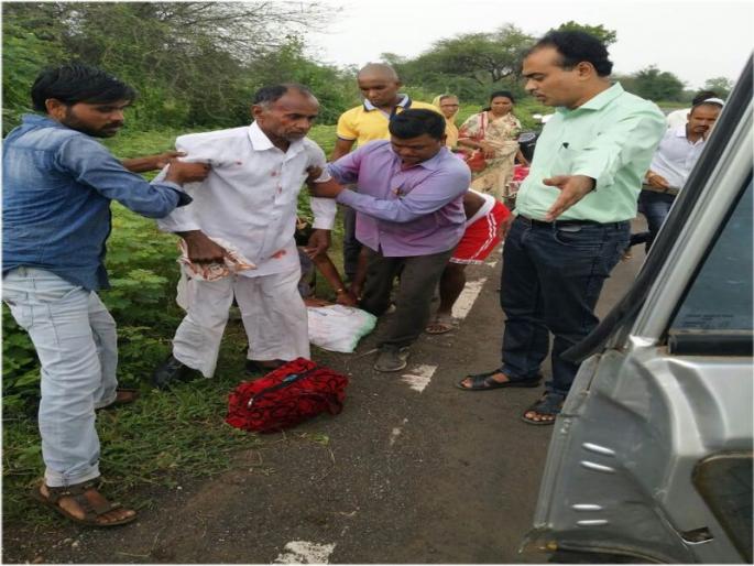 And he also worked with the duties of humanity | अन् त्यांनी कर्तव्यासोबतच जोपासली माणुसकी And he also worked with the duties of humanity | अन् त्यांनी कर्तव्यासोबतच जोपासली माणुसकी