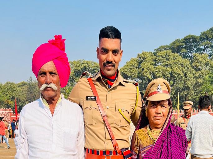 Amol Gonde from Nandiwale community became a police sub inspector, learned his education from a hut on the roof of Islampur | नंदीवाले समाजातील अमोल गोंडे बनला पोलिस उपनिरीक्षक, इस्लामपूरच्या माळावरील झोपडीतून गिरवले शिक्षणाचे धडे Amol Gonde from Nandiwale community became a police sub inspector, learned his education from a hut on the roof of Islampur | नंदीवाले समाजातील अमोल गोंडे बनला पोलिस उपनिरीक्षक, इस्लामपूरच्या माळावरील झोपडीतून गिरवले शिक्षणाचे धडे