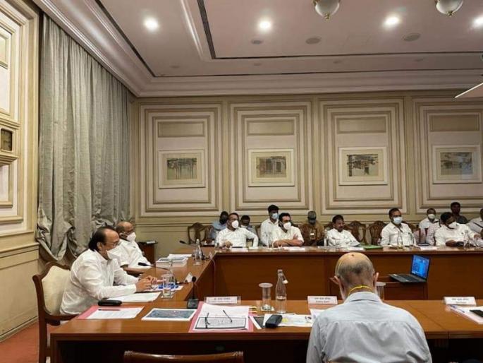 The ring road will not allow farming in the future; Farmers should think positively, demands Amol Kolhe | रिंग रोडमुळे भविष्यात शेती करता येणार नाही; शेतकऱ्यांचा सकारात्मक विचार व्हावा, अमोल कोल्हेंची मागणी