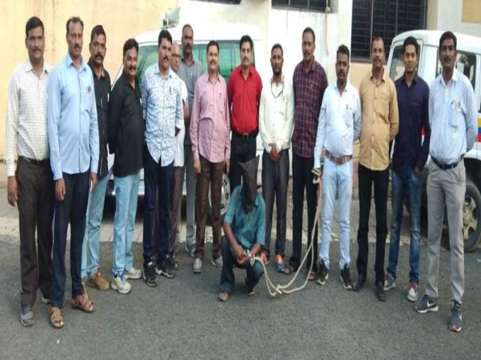 18 lakh 81 thousand gold seized from thief | आंतरराज्यीय महाचोराकडून १८ लाख ८१ हजारांचे सोने जप्त 18 lakh 81 thousand gold seized from thief | आंतरराज्यीय महाचोराकडून १८ लाख ८१ हजारांचे सोने जप्त