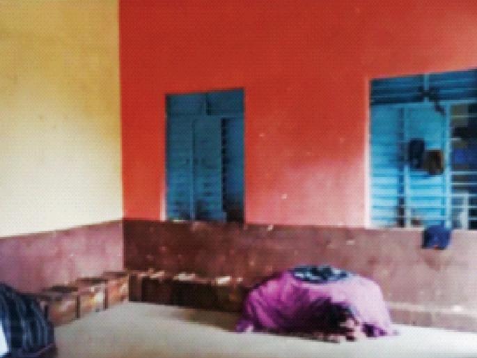 Body under mattress in MLA's ashram school, cremation on third day; Three students have died so far | आमदाराच्या आश्रमशाळेत गादीखाली मृतदेह, तिसऱ्या दिवशी अंत्यसंस्कार; आतापर्यंत तीन विद्यार्थ्यांचा मृत्यू