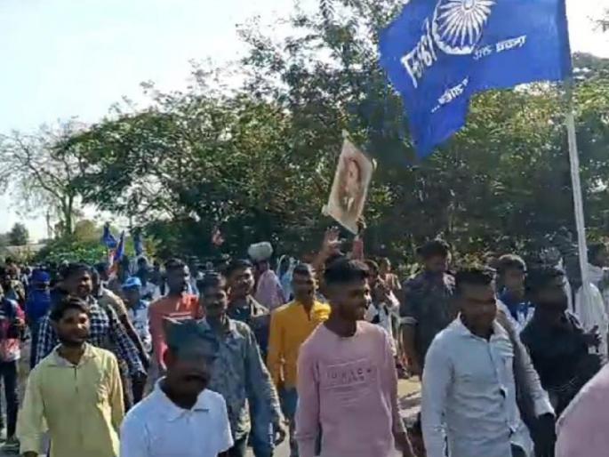 Dispute between two communities over naming Swagat Arch at Pandhari Khanampur | अमरावती: पांढरी खानमपूर येथे स्वागत कमानला नाव देण्यावरुन दोन समाजात वाद Dispute between two communities over naming Swagat Arch at Pandhari Khanampur | अमरावती: पांढरी खानमपूर येथे स्वागत कमानला नाव देण्यावरुन दोन समाजात वाद