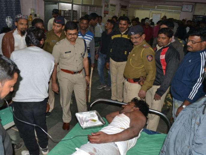 One killed, four injured in Amravati firing; The old controversy came in two groups | अमरावतीत गोळीबार एक ठार, चार जखमी; जुन्या वादावरून दोन गट आले समारोसमोर One killed, four injured in Amravati firing; The old controversy came in two groups | अमरावतीत गोळीबार एक ठार, चार जखमी; जुन्या वादावरून दोन गट आले समारोसमोर