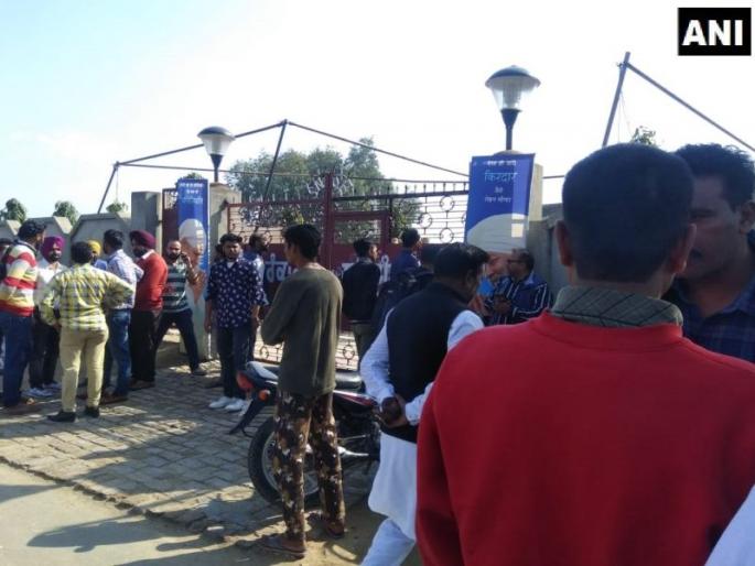 Bomb blast in Amritsar, targets set for Nirmani Bhavan; Two killed, eight injured | अमृतसमध्ये निरंकारी भवनावर ग्रेनेड हल्ला; तीन ठार; दोघे संशयित ताब्यात