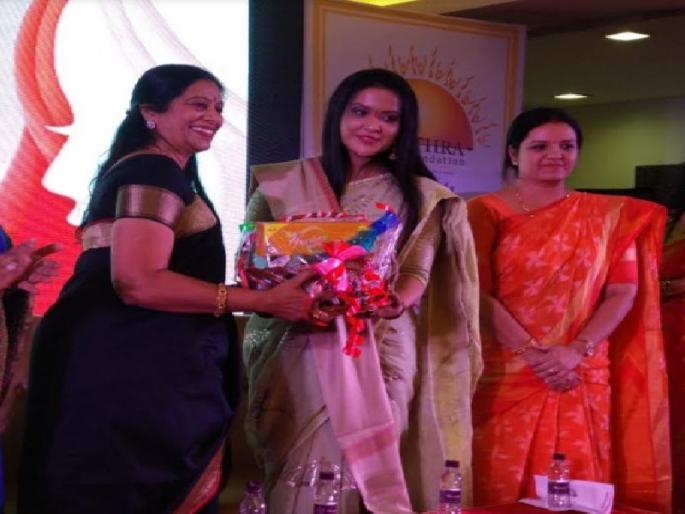 Every woman should be inspirational for herself with others; Advice from Amrita Fadnavis | प्रत्येक स्त्रीने स्वत:सह दुसऱ्यांसाठी प्रेरणादायी बनावे; अमृता फडणवीस यांचा सल्ला