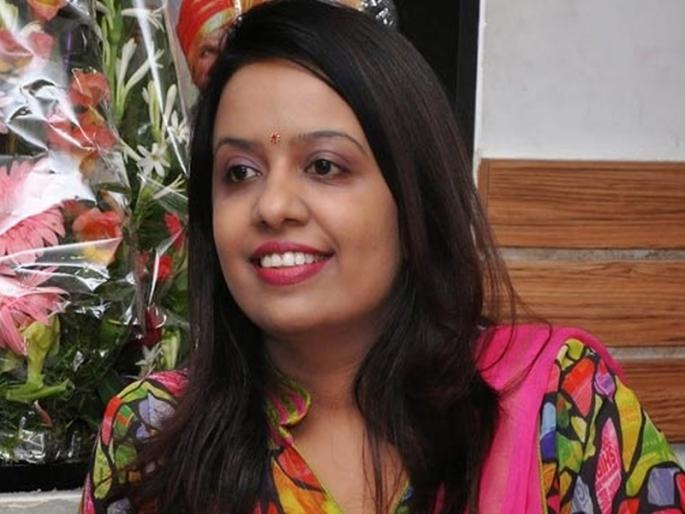 The book that lowers the test - Amrita Fadnavis; Publication of PM's 'Eczem Warriors' book | परीक्षेची भीती कमी करणारे पुस्तक - अमृता फडणवीस; पंतप्रधानांच्या ‘एक्झाम वॉरीयर्स’ पुस्तकाचे प्रकाशन