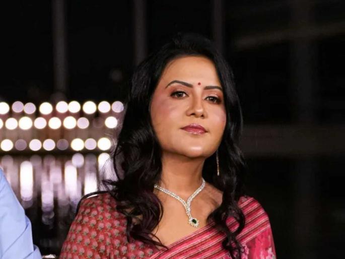 'Marathi man of Mahayuti for mayor' said CM devendra fadnavis wife Amruta Fadnavis | ‘महापौरपदी महायुतीचा मराठी माणूस’; मुख्यमंत्र्यांच्या पत्नी अमृता फडणवीस यांना विश्वास 'Marathi man of Mahayuti for mayor' said CM devendra fadnavis wife Amruta Fadnavis | ‘महापौरपदी महायुतीचा मराठी माणूस’; मुख्यमंत्र्यांच्या पत्नी अमृता फडणवीस यांना विश्वास