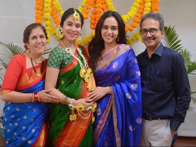 Amruta Khanvilkar Elder Sister Aditi' Look Gorgeous At Her Baby Shower | अमृता खानविलकर होणार मावशी,मोठ्या बहिणीच्या ‘डोहाळे जेवणा'चा फोटो शेअर करून व्यक्त केला आनंद Amruta Khanvilkar Elder Sister Aditi' Look Gorgeous At Her Baby Shower | अमृता खानविलकर होणार मावशी,मोठ्या बहिणीच्या ‘डोहाळे जेवणा'चा फोटो शेअर करून व्यक्त केला आनंद