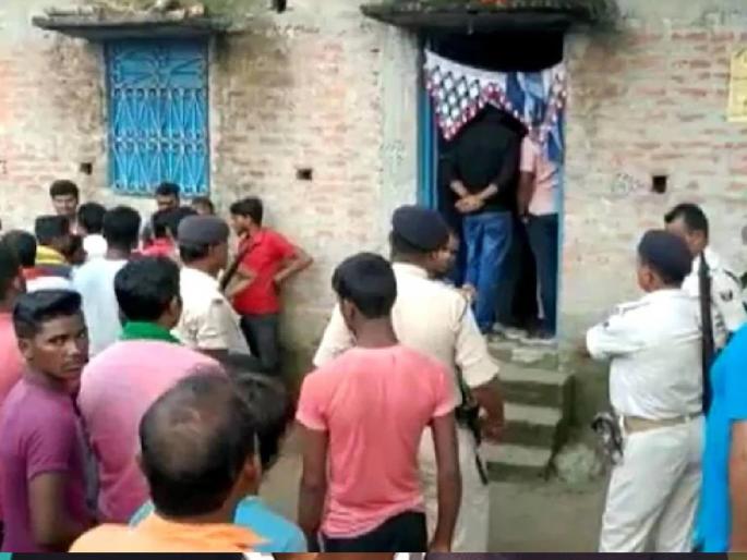 An accused barged into a house and shot 6 people in Bettiah in Bihar | Bihar: गोळीबाराने बिहार हादरलं! आरोपीने घरात घुसून 6 जणांवर झाडल्या गोळ्या An accused barged into a house and shot 6 people in Bettiah in Bihar | Bihar: गोळीबाराने बिहार हादरलं! आरोपीने घरात घुसून 6 जणांवर झाडल्या गोळ्या