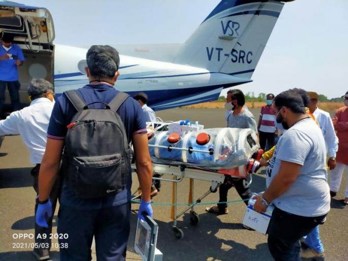 An IAS officer was shifted to Hyderabad by an air ambulance | आयएएस झालेल्या कोरोनाबाधित युवकाला एअर ॲम्बुलन्सने हैदराबादला हलविले An IAS officer was shifted to Hyderabad by an air ambulance | आयएएस झालेल्या कोरोनाबाधित युवकाला एअर ॲम्बुलन्सने हैदराबादला हलविले