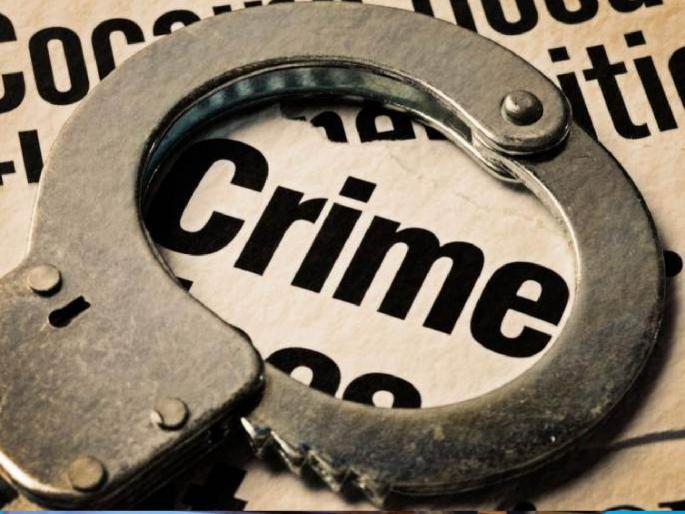 Sale of fake track suits jackets pants goods worth three lakhs seized in ahmednagar | बनावट ट्रॅक सुट, जॅकेट, पॅन्टची विक्री, तीन लाखांचा माल जप्त Sale of fake track suits jackets pants goods worth three lakhs seized in ahmednagar | बनावट ट्रॅक सुट, जॅकेट, पॅन्टची विक्री, तीन लाखांचा माल जप्त