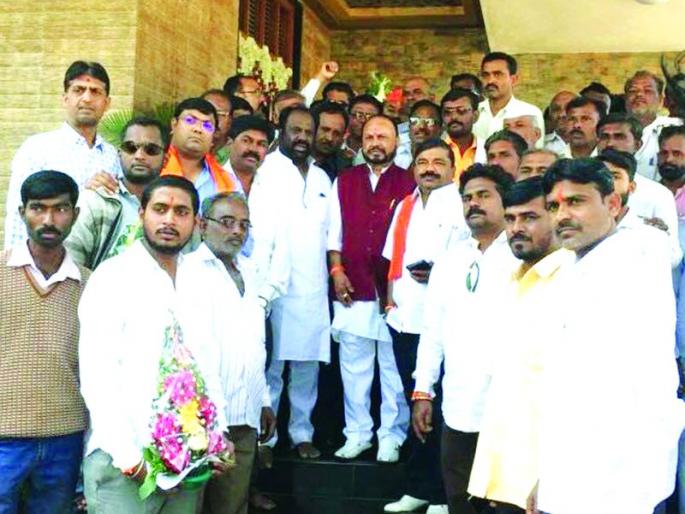 Chikhliyat the new state of equation! | चिखलीत नवीन राजकीय समीकरणाची नांदी! Chikhliyat the new state of equation! | चिखलीत नवीन राजकीय समीकरणाची नांदी!