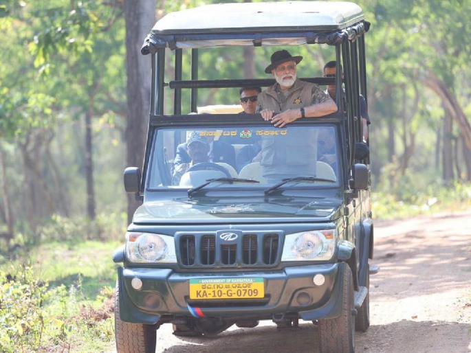 anand mahindra impressed with pm modi to see him taking a tiger safari in mahindra vehicle says this is the best pic from the pm s visit to bandipur | पीएम मोदींनी कर्नाटकात केली जंगल सफारी, आनंद महिंद्रांनी फोटो शेअर करुन म्हणाले... anand mahindra impressed with pm modi to see him taking a tiger safari in mahindra vehicle says this is the best pic from the pm s visit to bandipur | पीएम मोदींनी कर्नाटकात केली जंगल सफारी, आनंद महिंद्रांनी फोटो शेअर करुन म्हणाले...
