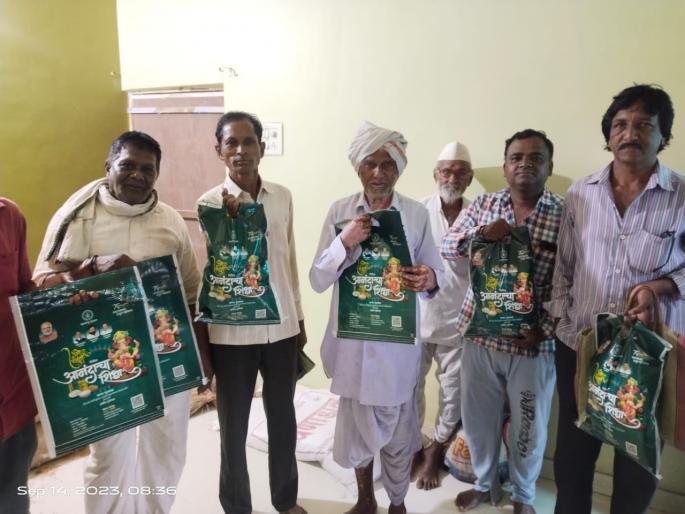 received 2 47 lakh packets of anandacha shidha in yavatmal | आनंदाच्या शिधाचे २.४७ लाख पाॅकिट मिळाले! received 2 47 lakh packets of anandacha shidha in yavatmal | आनंदाच्या शिधाचे २.४७ लाख पाॅकिट मिळाले!