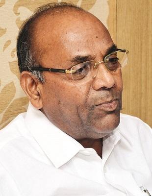 You are not a leading soldier, a Shiv Sena soldier - Anant Geete | तुम्ही आघाडीचे सैनिक नाही, शिवसेनेचे सैनिक -अनंत गीते, वक्तव्यामुळे सर्वांच्याच भुवया उंचावल्या You are not a leading soldier, a Shiv Sena soldier - Anant Geete | तुम्ही आघाडीचे सैनिक नाही, शिवसेनेचे सैनिक -अनंत गीते, वक्तव्यामुळे सर्वांच्याच भुवया उंचावल्या