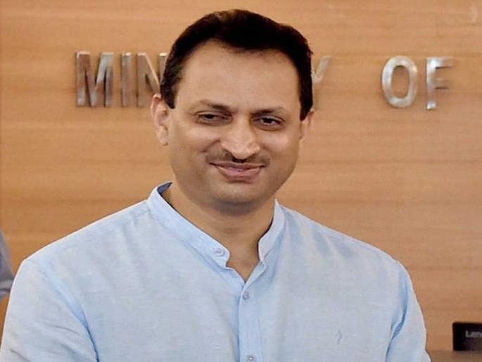 Anantakumar Hedgunch again controversial statement | राहुल गांधी मतीमंद ; अनंतकुमार हेगडेंच पुन्हा वादग्रस्त विधान Anantakumar Hedgunch again controversial statement | राहुल गांधी मतीमंद ; अनंतकुमार हेगडेंच पुन्हा वादग्रस्त विधान