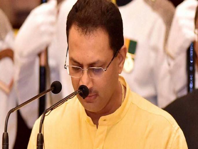 Anantkumar Hegde’s ‘barking dogs’ remark angers Dalits | "भुंकणाऱ्यांकडे लक्ष देत नाही "; हेगडेंच्या वक्तव्यावर दलित संतप्त Anantkumar Hegde’s ‘barking dogs’ remark angers Dalits | "भुंकणाऱ्यांकडे लक्ष देत नाही "; हेगडेंच्या वक्तव्यावर दलित संतप्त