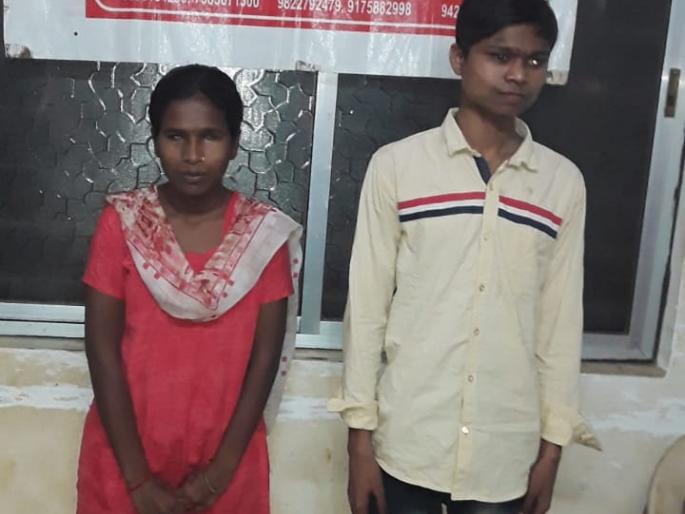 Stuck in Kolhapur due to lack of money | दोन महिन्यापासून प्रतिक्षेत- त्या दोन अंध विद्यार्थ्यांना ओढ गावाकडची Stuck in Kolhapur due to lack of money | दोन महिन्यापासून प्रतिक्षेत- त्या दोन अंध विद्यार्थ्यांना ओढ गावाकडची