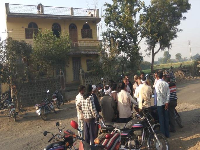 Looted about 87 thousand in andhera | अंढेऱ्यात पोलीस पाटलांच्या घरावर दरोडा; ८७ हजारांचा मुद्देमाल लुटला