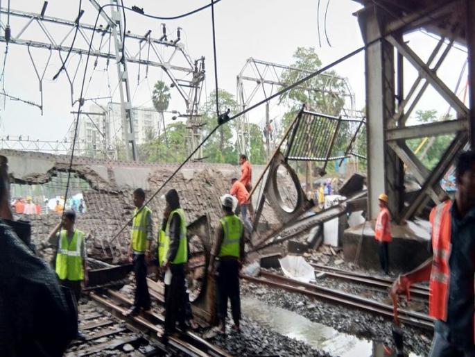 Andheri Bridge CollapseRestoration of UP & Dn slow lines in this section expected to be clear by midnight today | Andheri Bridge Collapse : पश्चिम रेल्वेवरील वाहतूक मध्यरात्रीपर्यंत होणार पूर्ववत Andheri Bridge CollapseRestoration of UP & Dn slow lines in this section expected to be clear by midnight today | Andheri Bridge Collapse : पश्चिम रेल्वेवरील वाहतूक मध्यरात्रीपर्यंत होणार पूर्ववत