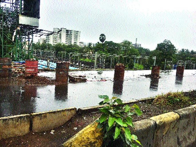 Funding for the dark bridge repair fund! | अंधेरी पूल दुरुस्तीला पालिकेकडून निधी मिळेना! Funding for the dark bridge repair fund! | अंधेरी पूल दुरुस्तीला पालिकेकडून निधी मिळेना!