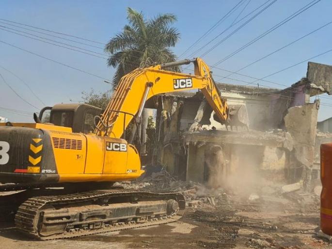 40 construction sites including industrial shed in Kudalwadi demolished | कुदळवाडीतील औद्योगिक पत्राशेडसह ४० बांधकामांवर हातोडा 40 construction sites including industrial shed in Kudalwadi demolished | कुदळवाडीतील औद्योगिक पत्राशेडसह ४० बांधकामांवर हातोडा