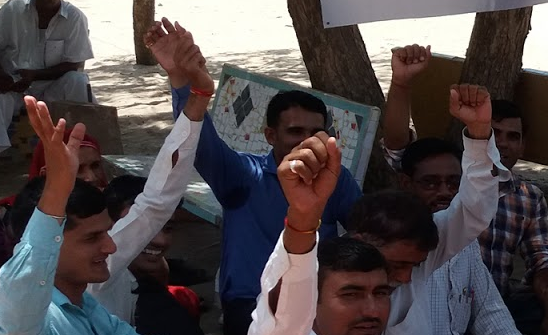 Fasting in the Bulldogs of the One Labor Action Committee | वन कामगार कृती समितीचे बुलडाण्यात उपोषण Fasting in the Bulldogs of the One Labor Action Committee | वन कामगार कृती समितीचे बुलडाण्यात उपोषण