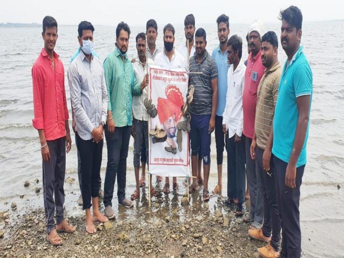 Public protest by NCP against Atul Khobse for defaming Guardian Minister Dattatraya Bharane | पालकमंत्री दत्तात्रय भरणे यांची बदनामी करणाऱ्या अतुल खुसपेचा राष्ट्रवादीकडून जाहीर निषेध Public protest by NCP against Atul Khobse for defaming Guardian Minister Dattatraya Bharane | पालकमंत्री दत्तात्रय भरणे यांची बदनामी करणाऱ्या अतुल खुसपेचा राष्ट्रवादीकडून जाहीर निषेध