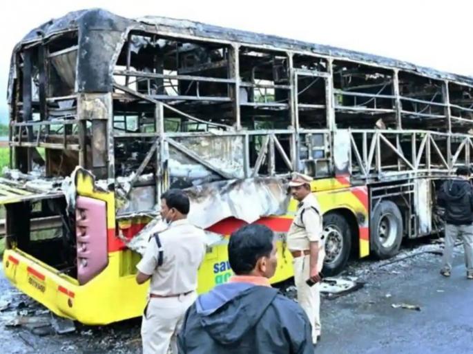 Driver arrested in Andhra Pradesh bus accident, fled after leaving passengers behind after fire | आंध्र प्रदेशातील बस अपघातातील चालकाला अटक, आग लागल्यानंतर प्रवाशांना सोडून पळून गेला होता Driver arrested in Andhra Pradesh bus accident, fled after leaving passengers behind after fire | आंध्र प्रदेशातील बस अपघातातील चालकाला अटक, आग लागल्यानंतर प्रवाशांना सोडून पळून गेला होता