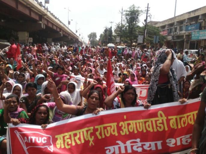 Enlarge the anganwadi workers, the anti-government announcements are incomplete | अंगणवाडीतार्इंचे जेल भरो , सरकारविरोधी घोषणांनी आसमंत दुमदुमला Enlarge the anganwadi workers, the anti-government announcements are incomplete | अंगणवाडीतार्इंचे जेल भरो , सरकारविरोधी घोषणांनी आसमंत दुमदुमला